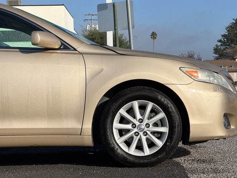 Used 2010 Toyota Camry XLE image 33