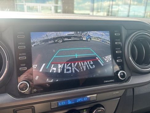 Used 2023 Toyota Tacoma TRD Off-Road image 17