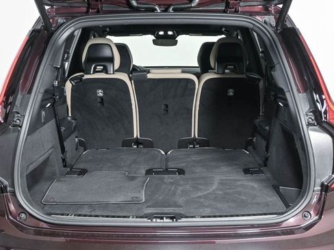 Certified 2025 Volvo XC90 T8 Plus AWD/4WD image 33