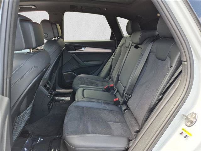 Used 2023 Audi Q5 e Premium Plus w/ Premium Plus Package AWD/4WD image 18