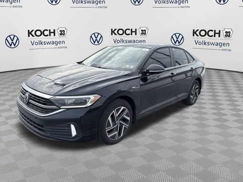 Used 2024 Volkswagen Jetta SEL image 3