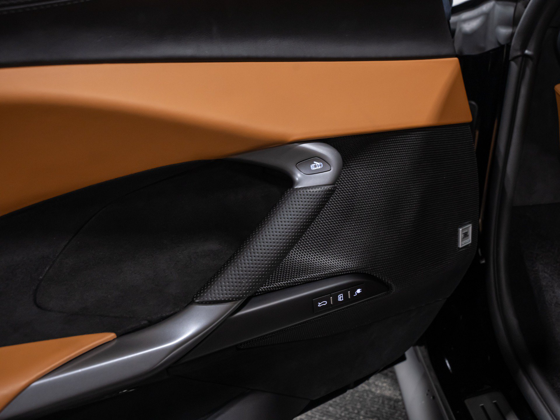 Used 2023 Ferrari 296 GTS RWD image 47