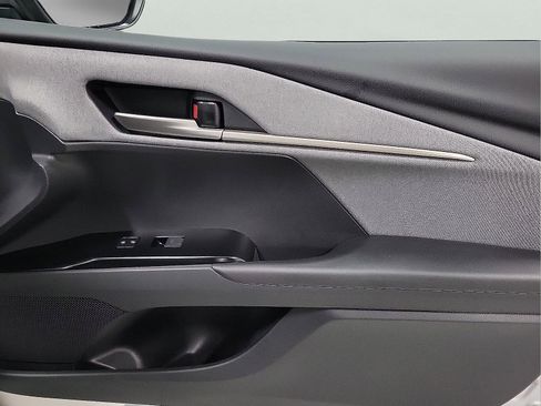 Certified 2025 Toyota Camry LE w/ Convenience Package image 16