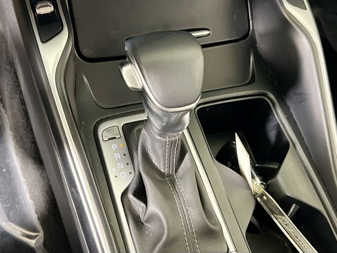 Used 2022 Kia Sorento S w/ Panoramic Sunroof Package image 17