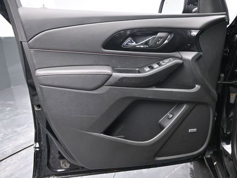 Used 2023 Chevrolet Traverse RS image 26