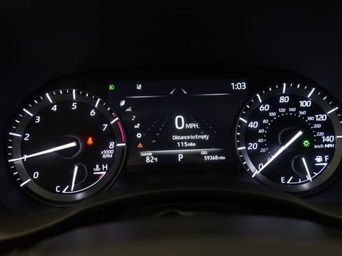 Used 2021 Toyota Highlander XLE AWD/4WD image 22