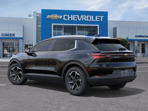 Used 2026 Chevrolet Equinox EV LT FWD image 5