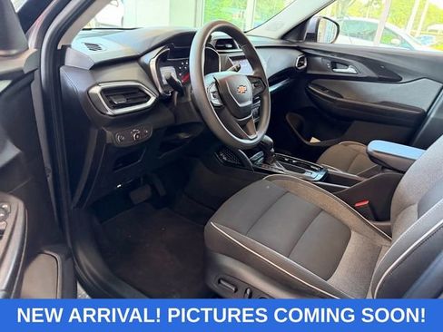 Used 2021 Chevrolet TrailBlazer LT w/ Driver Confidence Package FWD image 6
