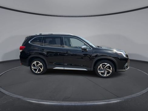 Certified 2023 Subaru Forester Touring AWD/4WD image 9