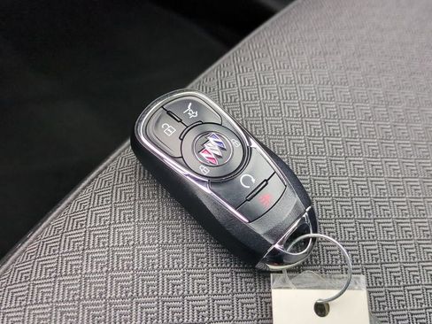 Used 2021 Buick Encore GX Select image 37