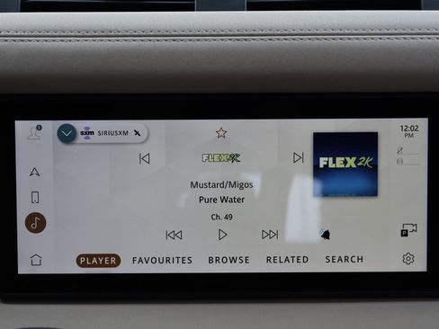 Certified 2023 Land Rover Defender 110 X-Dynamic SE image 19