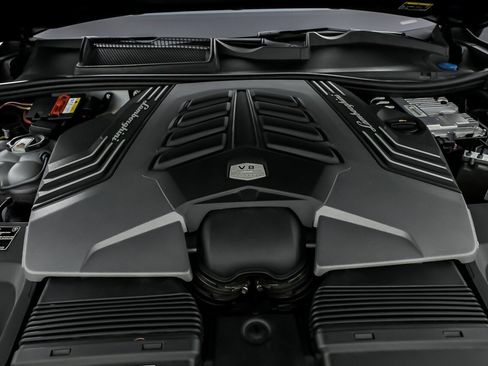 Used 2019 Lamborghini Urus image 17