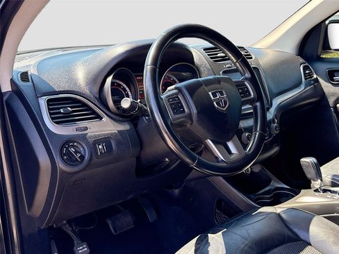 Used 2020 Dodge Journey Crossroad FWD image 9