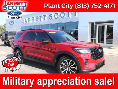 Certified 2025 Ford Explorer ST-Line RWD image 1