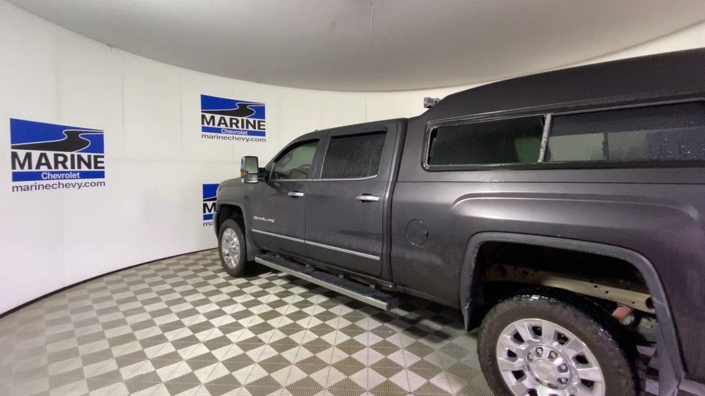 Used 2016 GMC Sierra 2500 Denali w/ Duramax Plus Package AWD/4WD image 8