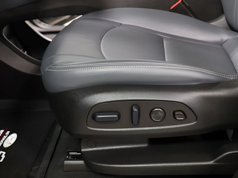 Used 2024 Buick Enclave Premium w/ LPO, Black Accent Package AWD/4WD image 21