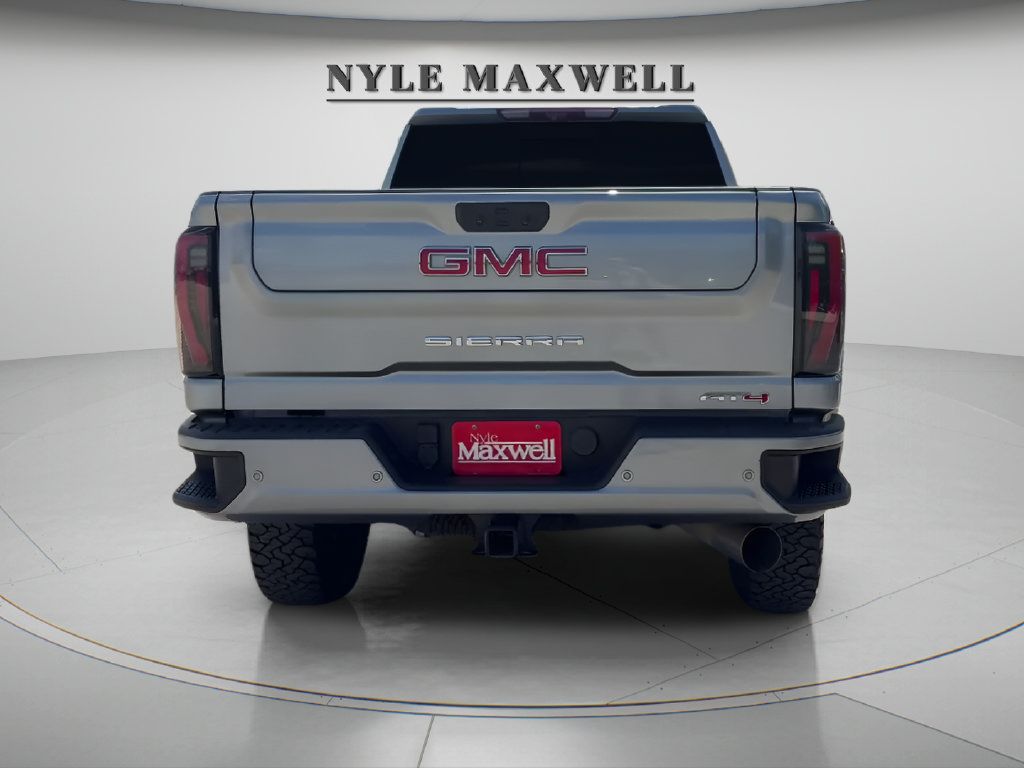 Used 2024 GMC Sierra 2500 AT4 w/ AT4 Premium Plus Package AWD/4WD image 6