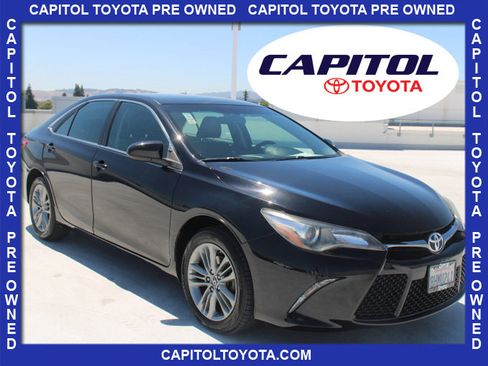 Used 2017 Toyota Camry SE FWD image 1