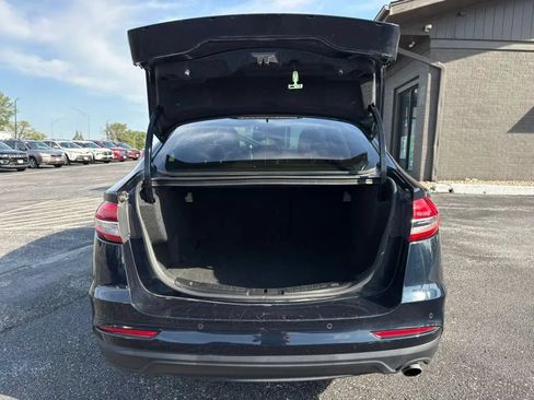 Used 2020 Ford Fusion SE w/ Equipment Group 151A FWD image 10