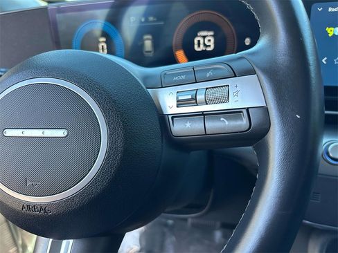 Used 2024 Hyundai Kona SEL image 19