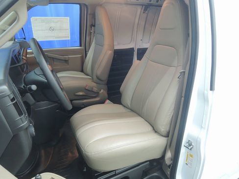 New 2026 Chevrolet Express 2500 Work Van w/ Driver Convenience Package image 5