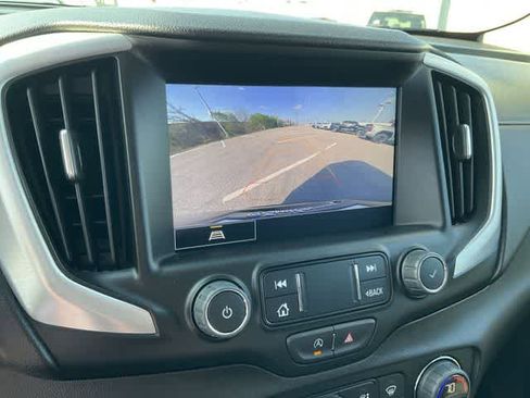 Used 2023 GMC Terrain SLT FWD image 23