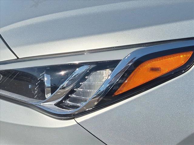 Used 2016 Hyundai Sonata Sport w/ Option Group 03 FWD image 9