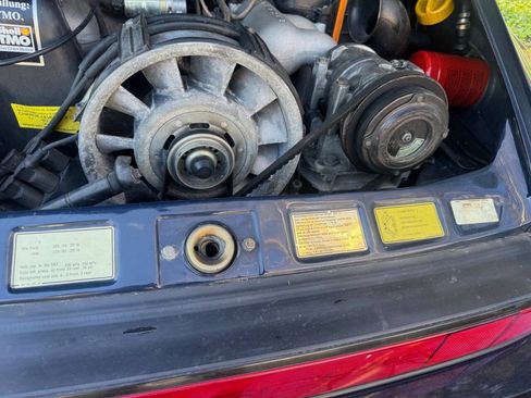 Used 1989 Porsche 911 Carrera RWD image 34