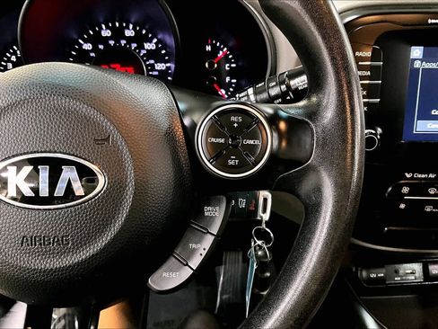 Used 2018 Kia Soul + image 22