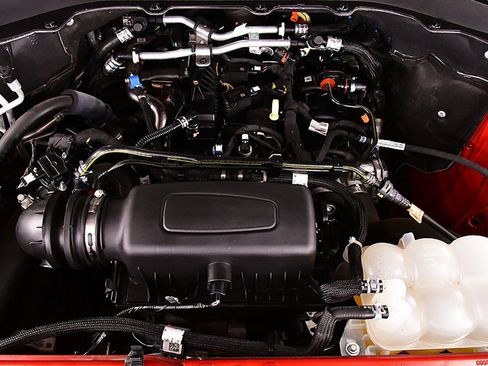 Used 2023 Ford Explorer XLT image 35