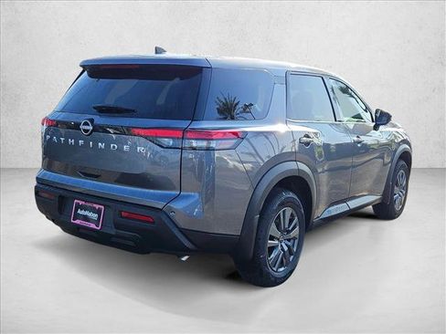 New 2025 Nissan Pathfinder S image 2