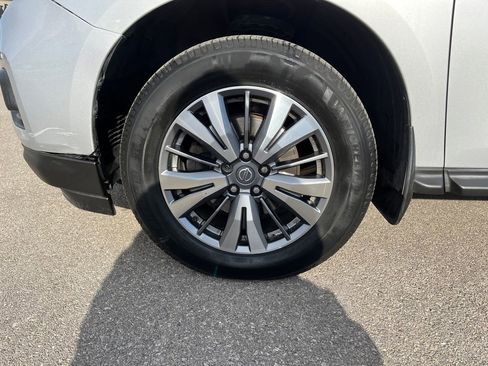 Used 2020 Nissan Pathfinder S AWD/4WD image 24
