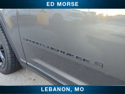 Used 2021 Jeep Grand Cherokee L Laredo image 10