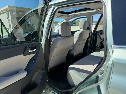 Used 2016 Subaru Forester 2.5i Limited AWD/4WD image 20