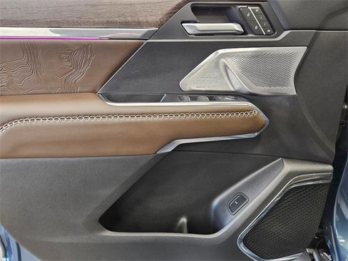 New 2026 GMC Acadia Denali Ultimate w/ LPO, Floor Liner Package image 19