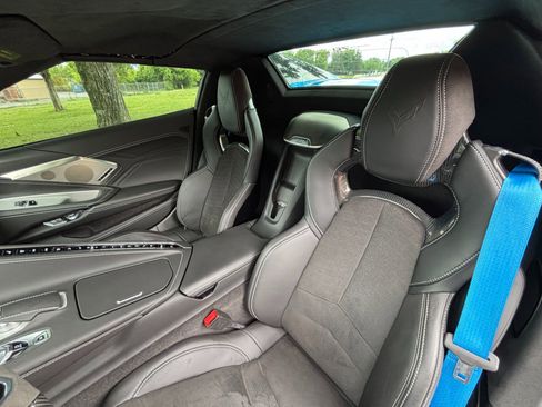 Used 2023 Chevrolet Corvette Z06 RWD image 35