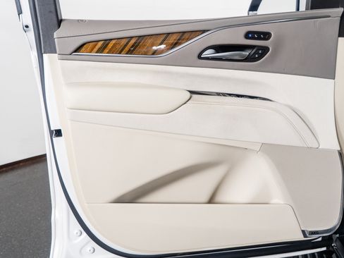 Used 2023 Cadillac Escalade Sport Platinum image 49