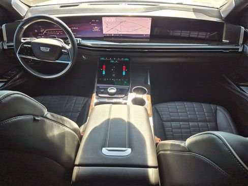 Certified 2025 Cadillac Escalade Premium Luxury Platinum AWD/4WD image 26