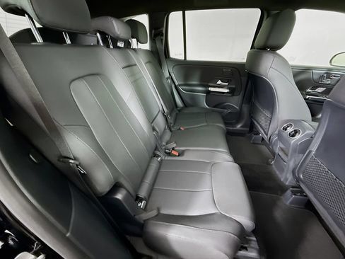 Used 2026 Mercedes-Benz GLB 250 4MATIC image 29