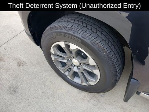 Used 2023 Chevrolet Silverado 1500 High Country w/ Technology Package image 31