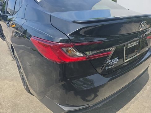 Used 2026 Toyota Camry SE image 7