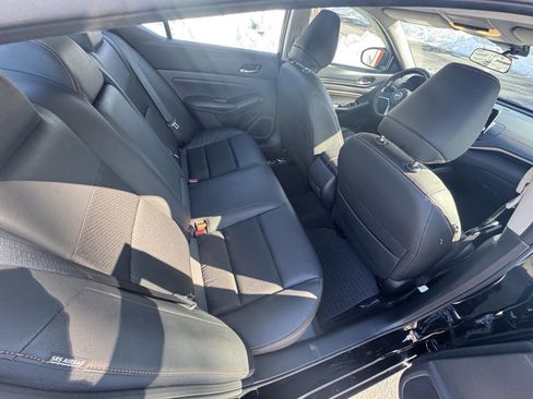 Used 2022 Nissan Altima 2.5 SR image 17