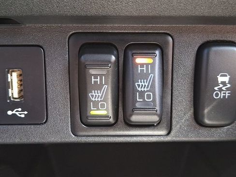 Used 2023 Mitsubishi Outlander Sport LE AWD/4WD image 23