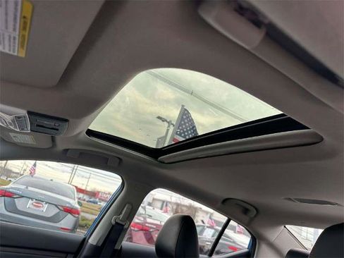 Certified 2024 Nissan Sentra SR w/ SR Premium Package image 20