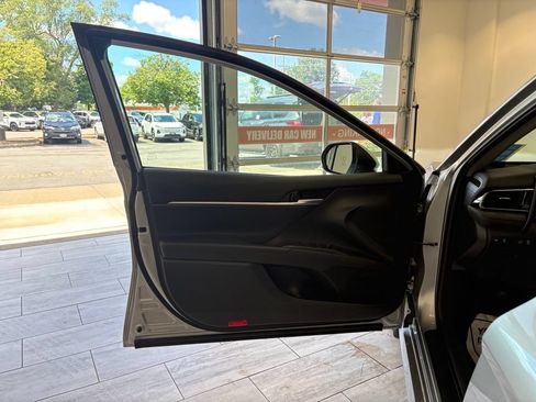 Used 2024 Toyota Camry LE FWD image 28