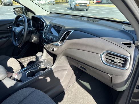 Used 2024 Chevrolet Equinox LT image 34