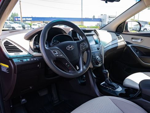 Used 2018 Hyundai Santa Fe SE AWD/4WD image 23