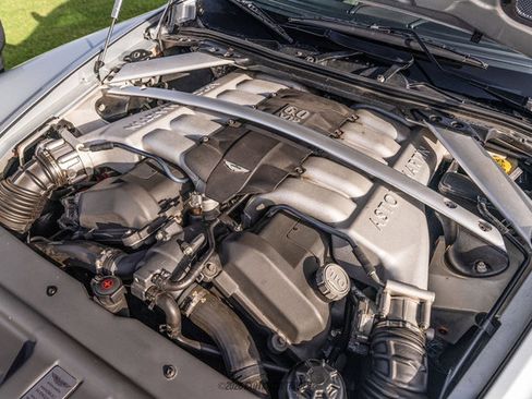 Used 2005 Aston Martin DB9 Coupe RWD image 17