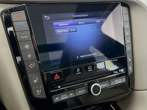 Used 2024 INFINITI QX50 Sensory w/ Accent Package image 11