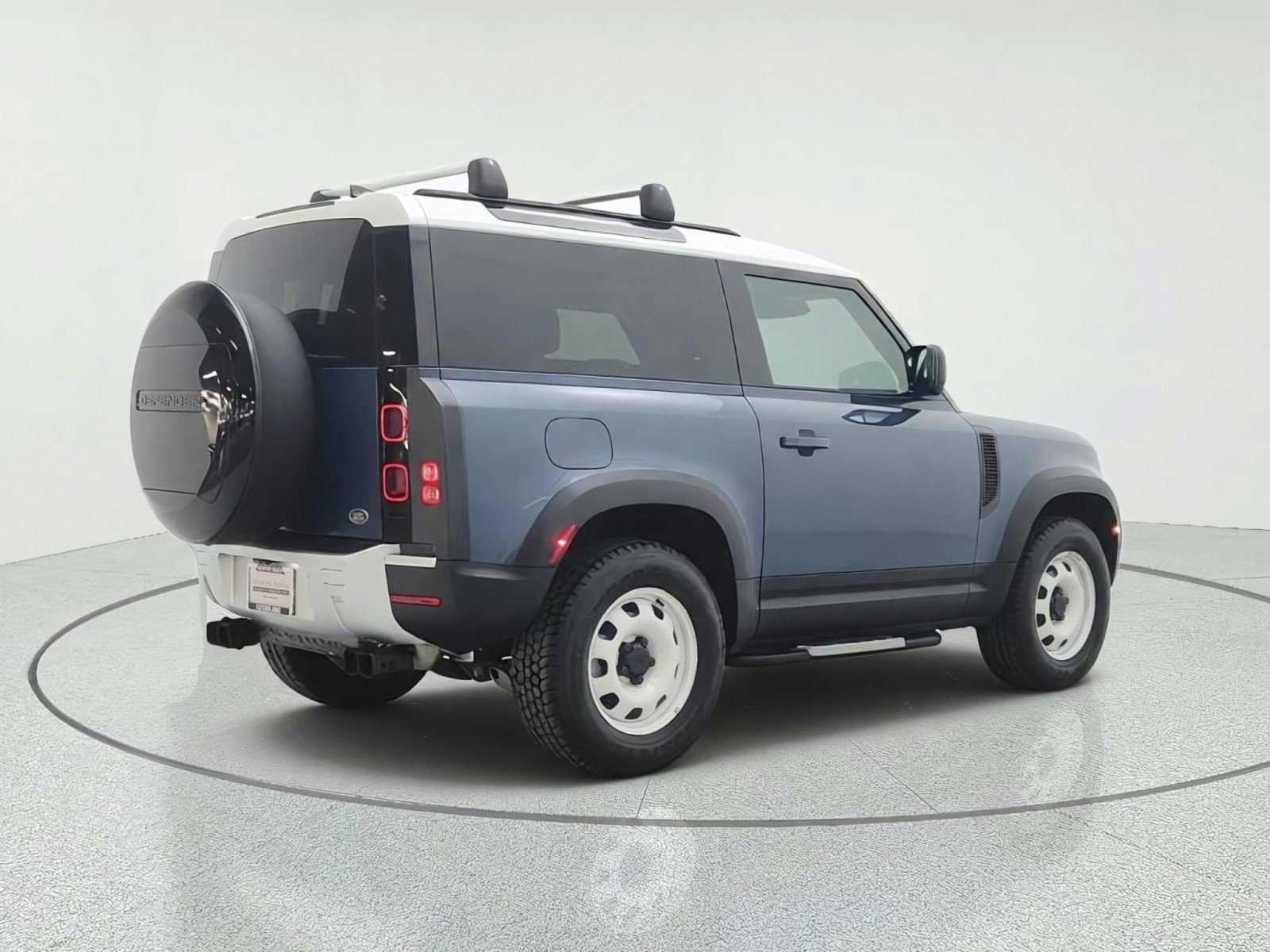 Used 2023 Land Rover Defender 90 S AWD/4WD image 5